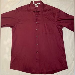 Mens Van Heusen Brand Burgundy Dress Shirt
